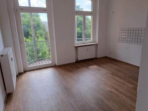 Küche mit Zugang zum Balkon - 