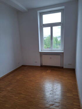 Kinderzimmer 1 - Etagenwohnung mit 111,00 m² in Plauen zur Miete
