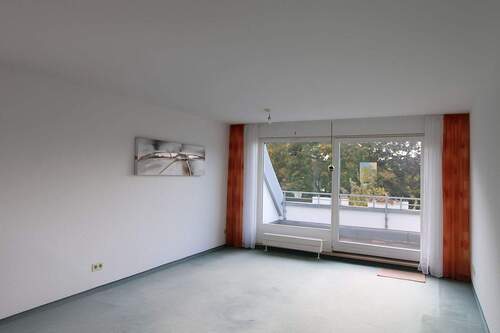 Wohnzimmer_ - 3 Zimmer Einfamilienhaus zum Kaufen in Fellbach