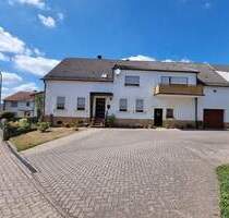 +++ Großzügiges Ein- bis Zweifamilienhaus mit sonnigem Garten, Garage und Nebengebäude in bevorzugter Lage+++ - Pirmasens Gersbach