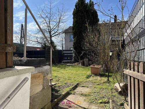 Praktisch: vom Keller geht es in den Garten - 