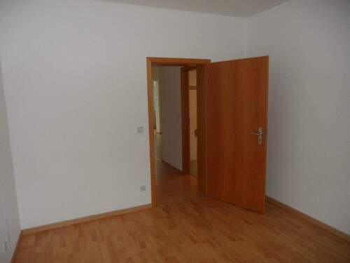 Schlafzimmer, Tür zum Wohnzimmer - 