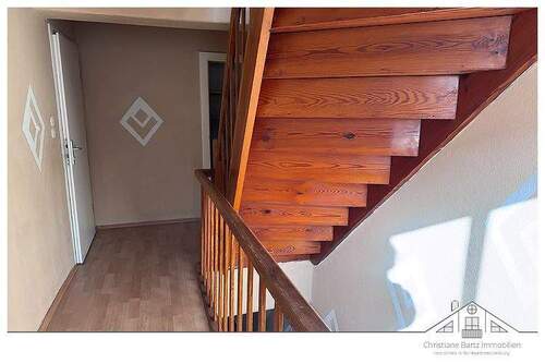 Treppenhaus - Mehrfamilienhaus, Wohnhaus mit 134,00 m&sup2; in Warin zum Kaufen