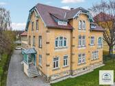 Vorderansicht 1 - ++Eindrucksvolles Wohn- & Geschäftshaus mit großem Hof, romantischem Garten & Geschichte!++