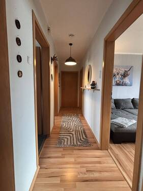 Wohnungsflur.JPG - 3 Zimmer Etagenwohnung in Neu Wulmstorf