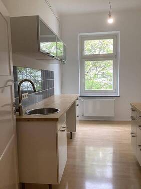 Bild 1 - *Anfragen nur über Portal* Erstbezug nach Sanierung_3-Raum Wohnung beim Nöldner Platz