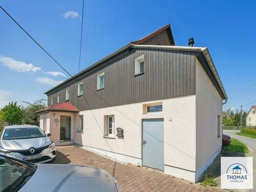 Hof (Eingang Heizung & Haus) - 