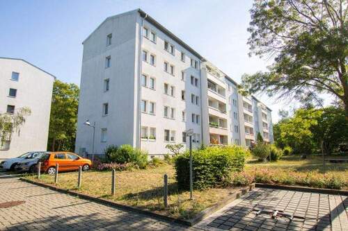 Ansicht hinten - Kleine, bezugsfertige 2-Zimmerwohnung mit Dusche.