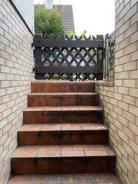 Zugang zum Kellergeschoss - 