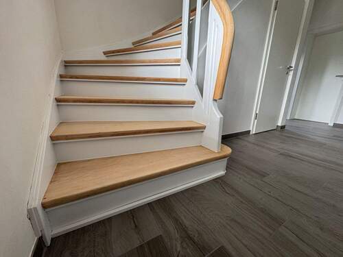 aufgearbeitete Holztreppe - 