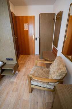 ZIMMER - Mehrfamilienhaus, Wohnhaus mit 174,00 m&sup2; in Tuttlingen zum Kaufen