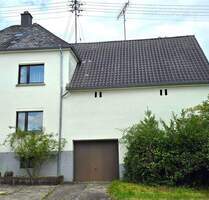 Ein-Zweifamilienhaus in ruhiger Straße auf riesigem Grundstück - Nonnweiler Primstal