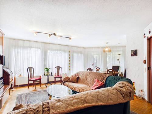 Wohnzimmer - 3 Zimmer Etagenwohnung in Waiblingen