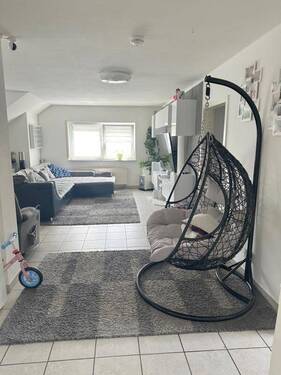 Wohnzimmer - Ansicht 1 - 4 Zimmer Etagenwohnung zur Miete in Westerburg