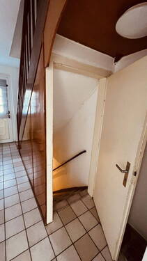 Zugang zu Keller - 5 Zimmer Reihenmittelhaus in Bad Bevensen
