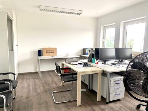 Büro1.jpg - Büro mit 10 Zimmern in Mögeldorf nahe Business Tower