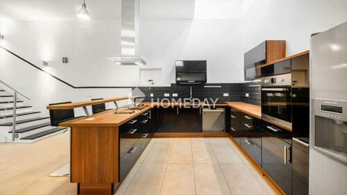 Küche 2 - Stilvolle Souterrain-Wohnung mit Eleganz, Großzügigkeit und hochwertiger Ausstattung