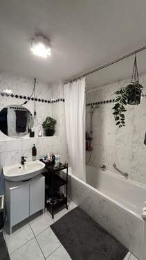 Bad mit Wanne.jpeg - 