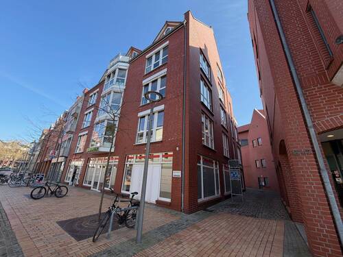 Ansicht - Ihr neues IMMOBILIEN QUARTIER: Gepflegte BüroPraxisetage mit Fahrstuhl & Blick in die Fußgängerzone