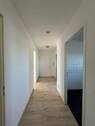 Flur - 3-Zimmer-Dachgeschosswohnung mit Terrasse im ruhigen Großkugel
