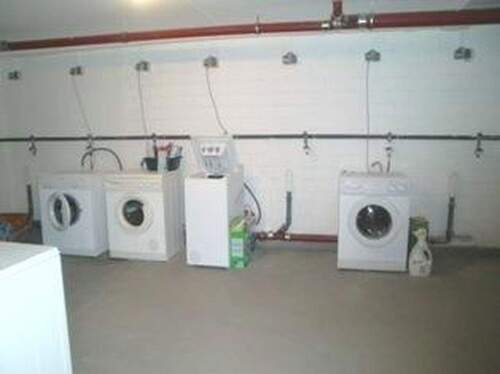 Waschraum mit WM-Stellplatz - 