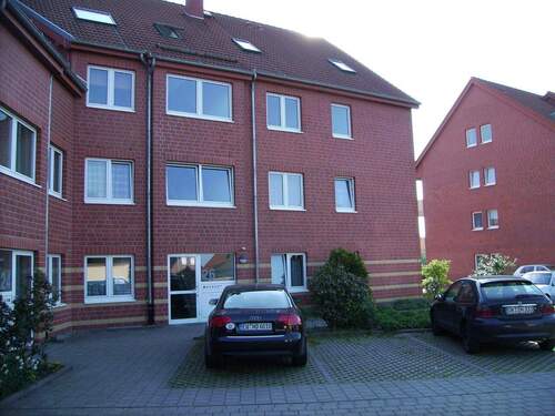 Hausansicht Nordseite - 2 Zimmer Etagenwohnung zum Kaufen in Hohe Börde