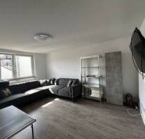 Zwei nebeneinanderliegende, frisch sanierte 2-Zimmer-Wohnungen auf gleicher Etage im Süden Nürnbergs