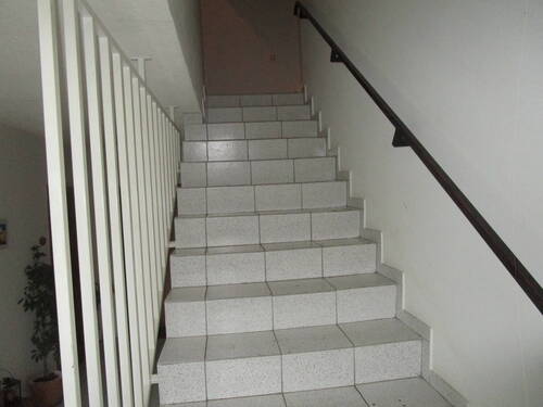 341.Haustreppe zur Wohnung im 1OG..JPG - 