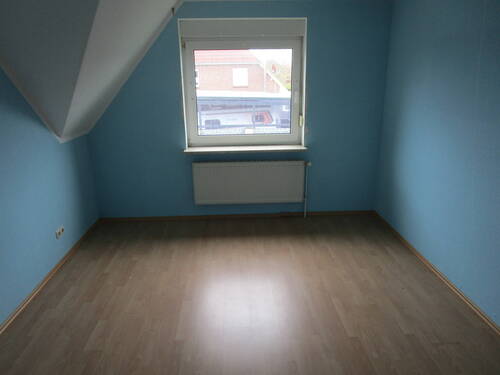 57. Kinderzimmer der Eigentumswohnung..JPG - 