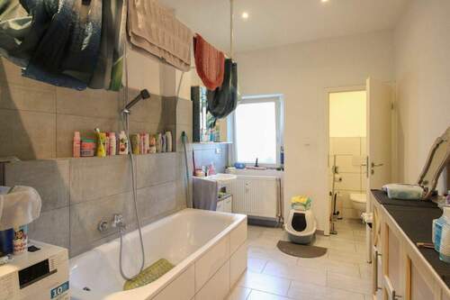 Badezimmer - 4 Zimmer Etagenwohnung in Ludwigshafen am Rhein
