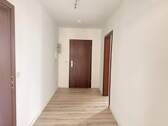 Flur - 3 Zimmer Etagenwohnung in Zwickau