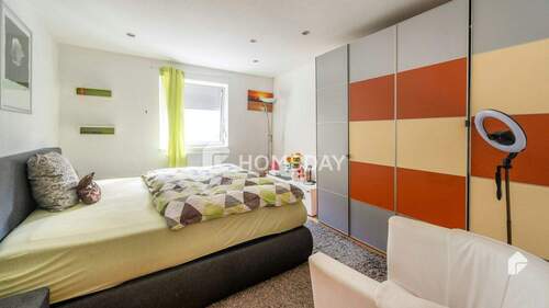 1. OG Schlafzimmer 1 1 - 