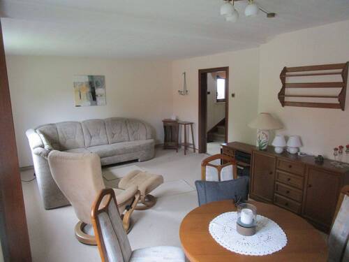 231. Wohnzimmer im EG.des Hauses..JPG - 