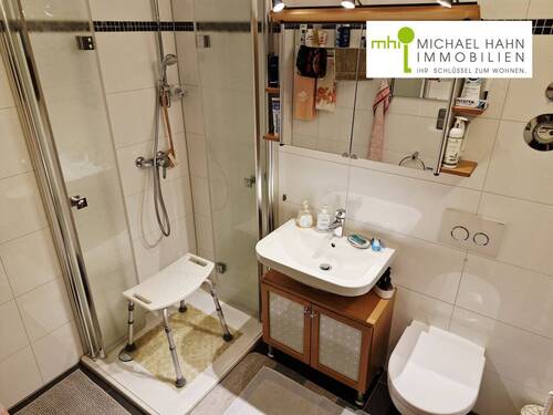 Hauptbadezimmer - Etagenwohnung mit 68,00 m&sup2; in Köln / Bilderstöckchen zum Kaufen