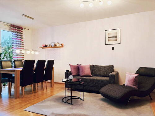 Wohn-/ Essbereich - Hochwertig ausgestattete, helle Wohnung mit eigenem Garten