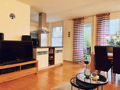 Wohn-Essbereich - 2 Zimmer Etagenwohnung zum Kaufen in Erlangen