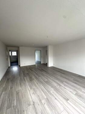 Wohnzimmer neu Ansicht 2 - Etagenwohnung mit 121,20 m&sup2; in Kabelsketal zur Miete