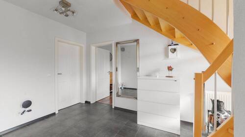 Eingangsbereich - 4 Zimmer Einfamilienhaus zum Kaufen in Jülich