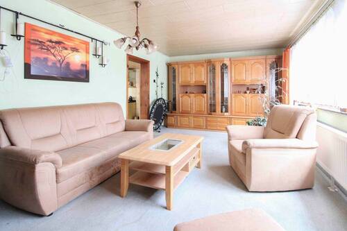 Wohnzimmer - 4 Zimmer Einfamilienhaus zum Kaufen in Niedere Börde