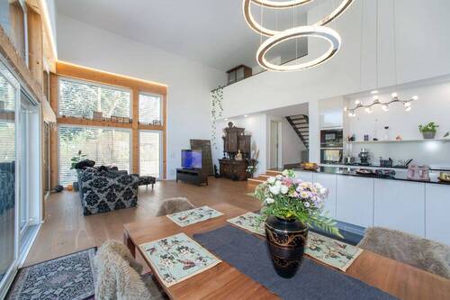 Schöner Wohnen für Sie - 8 Zimmer Einfamilienhaus zum Kaufen in Riegelsberg / Güchenbach