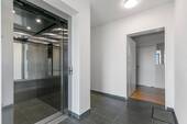 Aufzug/ Eingang - 