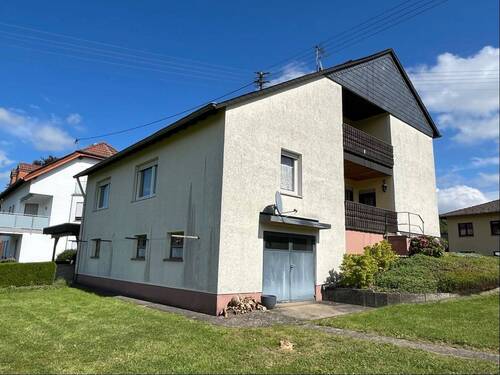 Rück-/Seitenansicht - 7 Zimmer Einfamilienhaus in Preist