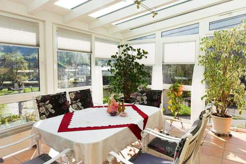 Der isolierte Wintergarten - 9 Zimmer Einfamilienhaus in Zell