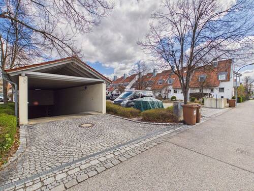 Tiefgarageneinfahrt - 