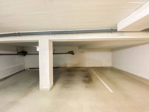 27 Tiefgaragenstellplatz - 