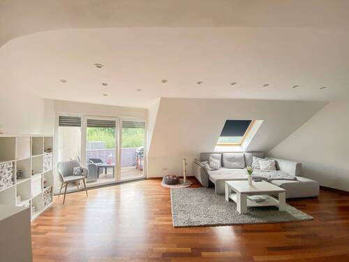 3 Wohnzimmer - 3 Zimmer Etagenwohnung in Übach-Palenberg