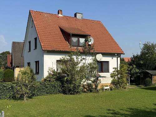 Ansicht - 5 Zimmer Mehrfamilienhaus, Wohnhaus zum Kaufen in Neu Wulmstorf