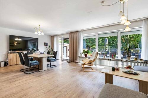 Wohnen / Essen EG - 