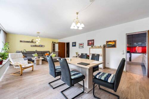 Wohnen / Essen EG - 