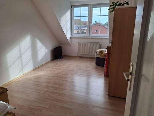 Kinder-/Gäste- oder Arbeitszimmer - 